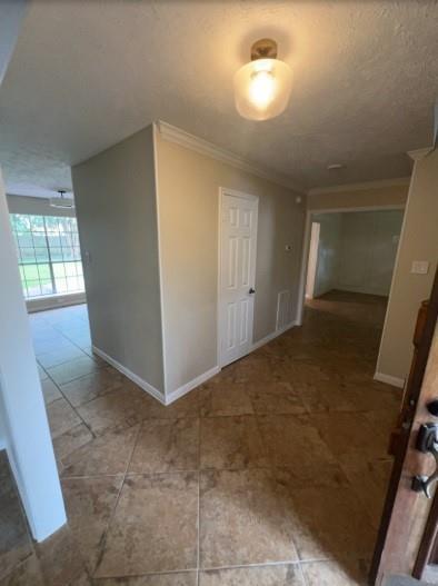 Building Photo - 2502 Fairwind Dr