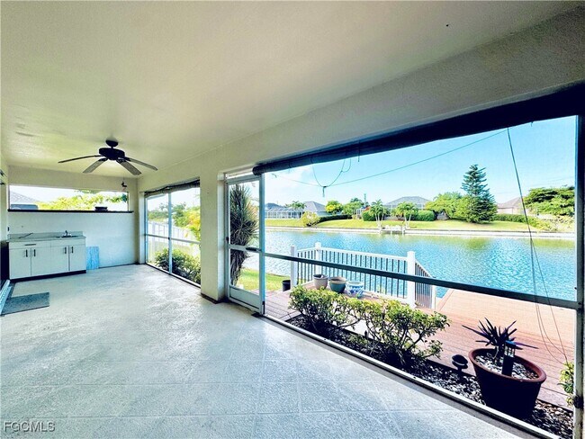 Building Photo - 1320 SE 6th Ave