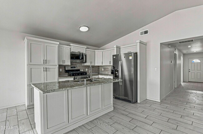 Building Photo - 12536 Cayo Norte Dr
