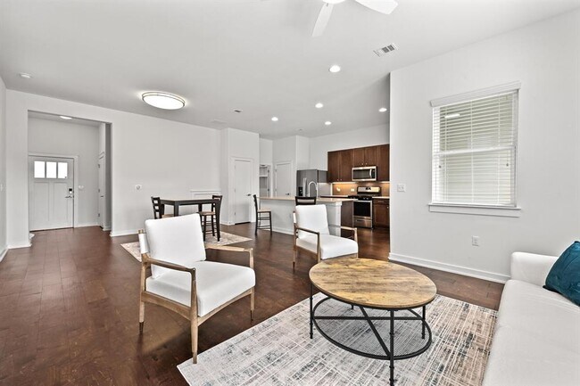 Building Photo - 8901 Parker Ranch Cir