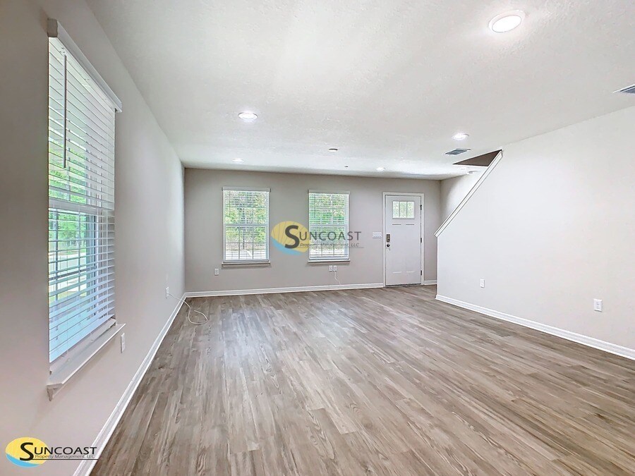 Building Photo - 3821 SW 43rd Ct