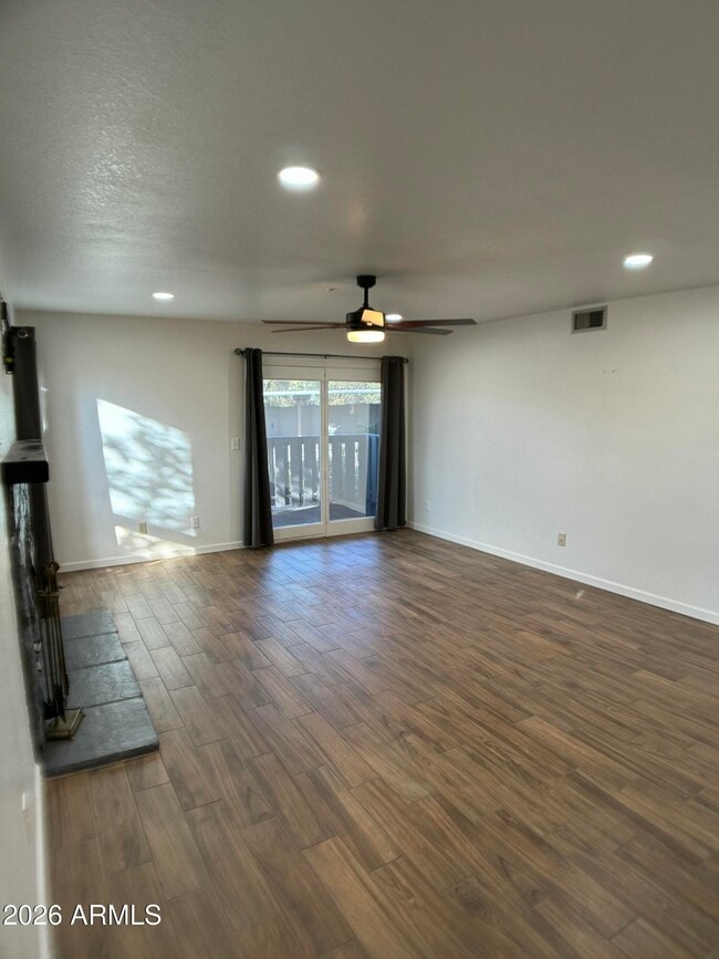 Building Photo - 905 N Beeline Hwy