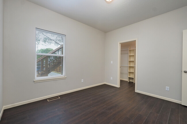 Back Bedroom - 631 S Grant Ave