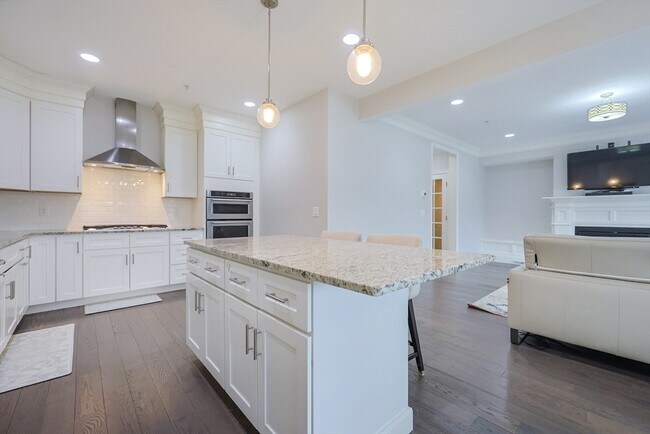 Building Photo - 8 Riverstone Way