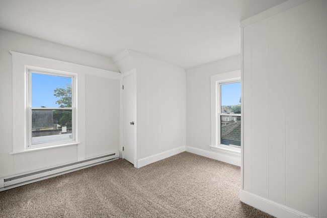Building Photo - 220 Hillside Ave