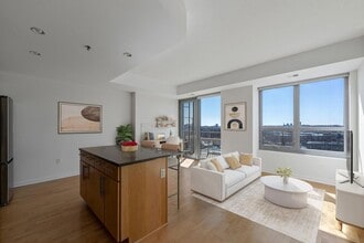 Building Photo - 929 Portland Ave