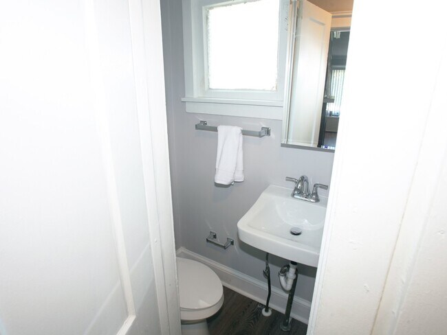 Building Photo - 3 Renovated Story 4 Bed - 2.5 Bath Colonial available for Rent