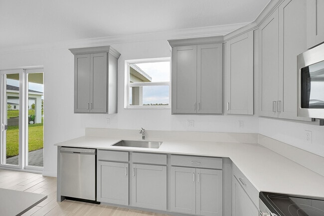 Building Photo - 6433 Cedar Pl