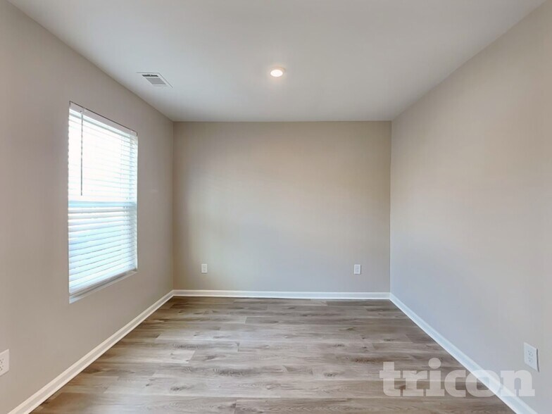 Building Photo - 542 Springtime Ln