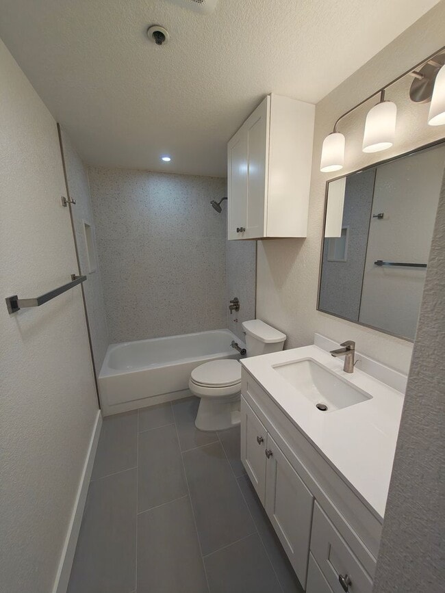 Building Photo - Downtown Parking Included in rent! Spacious 8th Floor Studio at the Baycrest Towers with a great ...