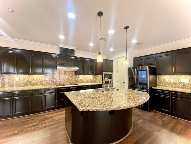 Building Photo - Dazzling 5-bedroom home in Fremont – Ardenwood Neighborhood!