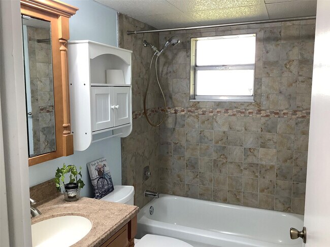 Building Photo - 70 Normandy B