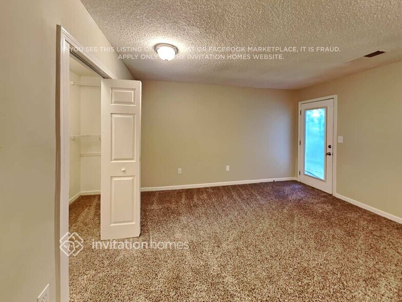 Building Photo - 303 Pamela Pl