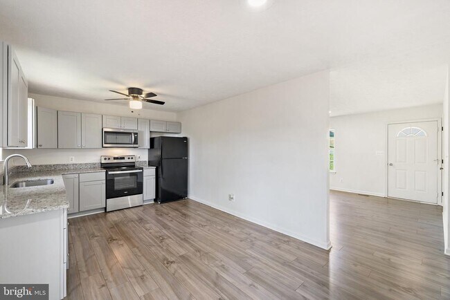 Building Photo - 345 Brown Ave