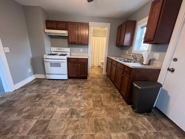 Building Photo - 75 Sheldon Blvd SE