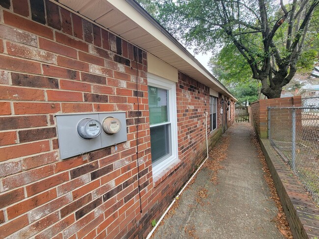 Building Photo - ~1530 Whitney Street