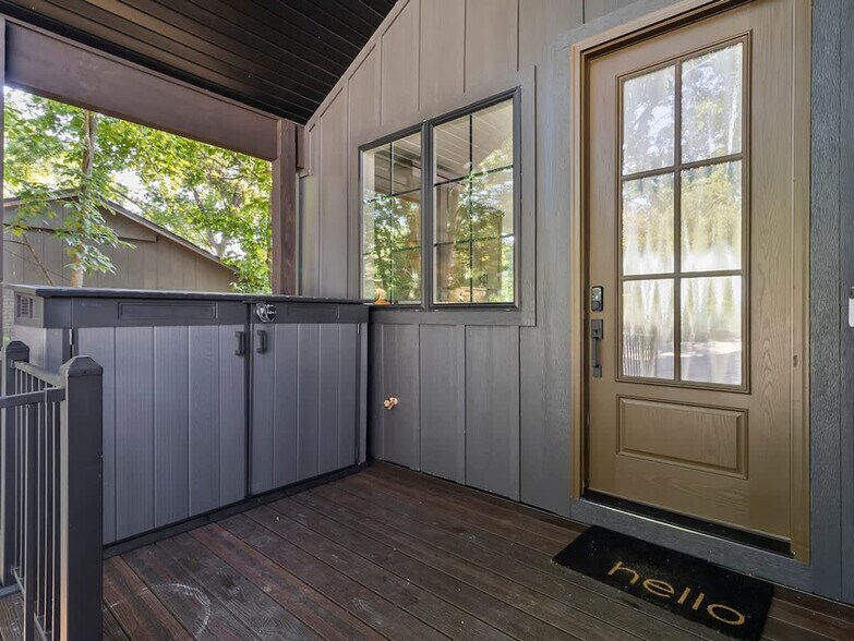 Building Photo - 2104 Almand Dr