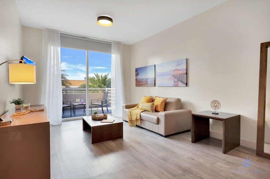 Building Photo - 777 N Ocean Dr