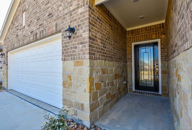 Building Photo - 5715 Aurora Grns Ln