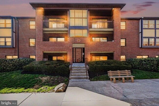 Building Photo - 4 Juliet Ln