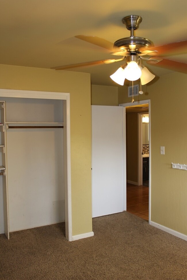 Building Photo - 6509 Kearsarge Way