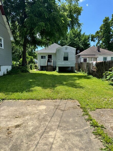 Building Photo - 6543 Etzel Ave