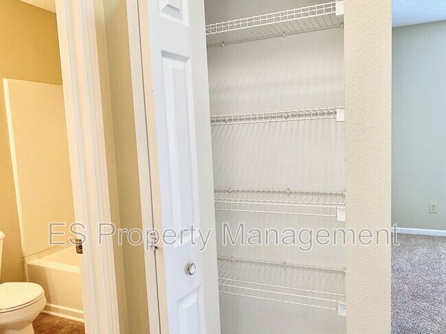 Building Photo - 1954 Angel Tear Ct