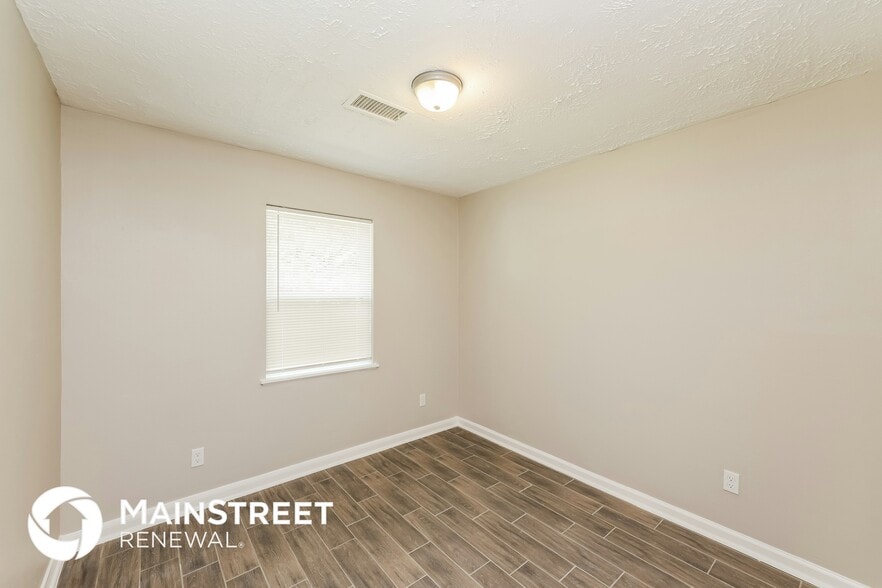 Building Photo - 10902 Faircroft Dr