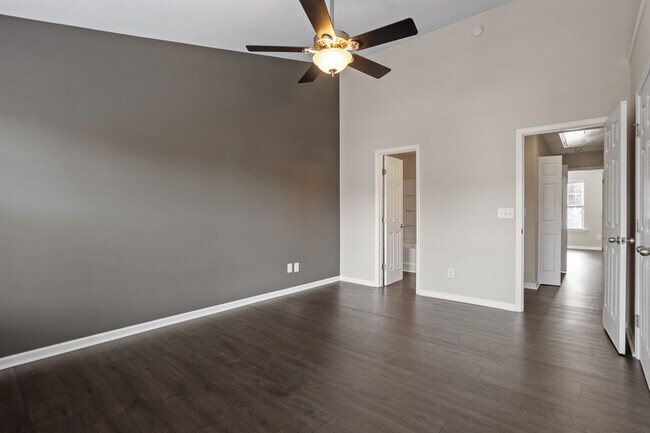 Building Photo - 6632 Clarksburg Pl