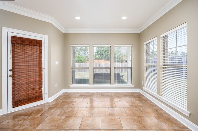 Building Photo - 14450 Lake Meadows Ct