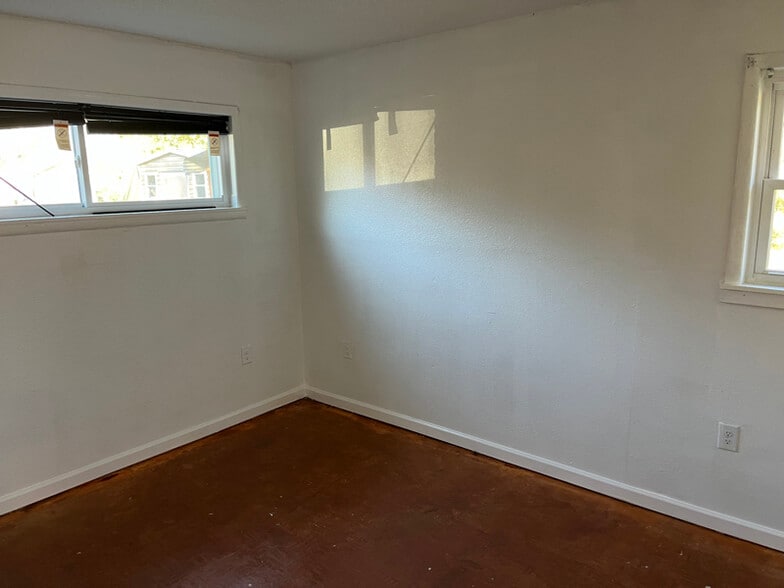 Building Photo - 4106 2nd St