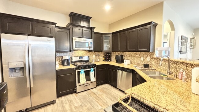 Building Photo - 2148 Honour Point Pl