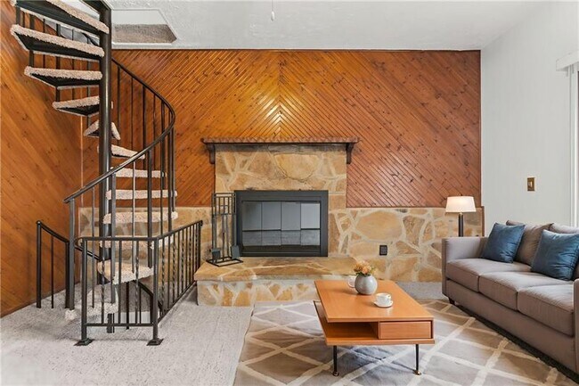 Building Photo - 4914 Cypress St