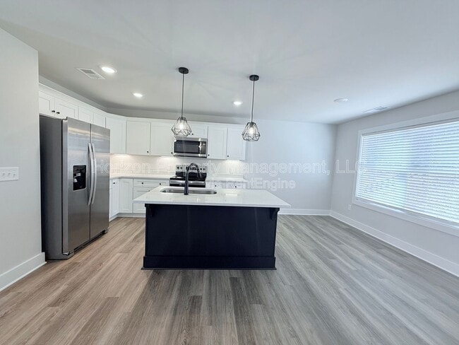 Building Photo - 6095 Quail Mountain Trail