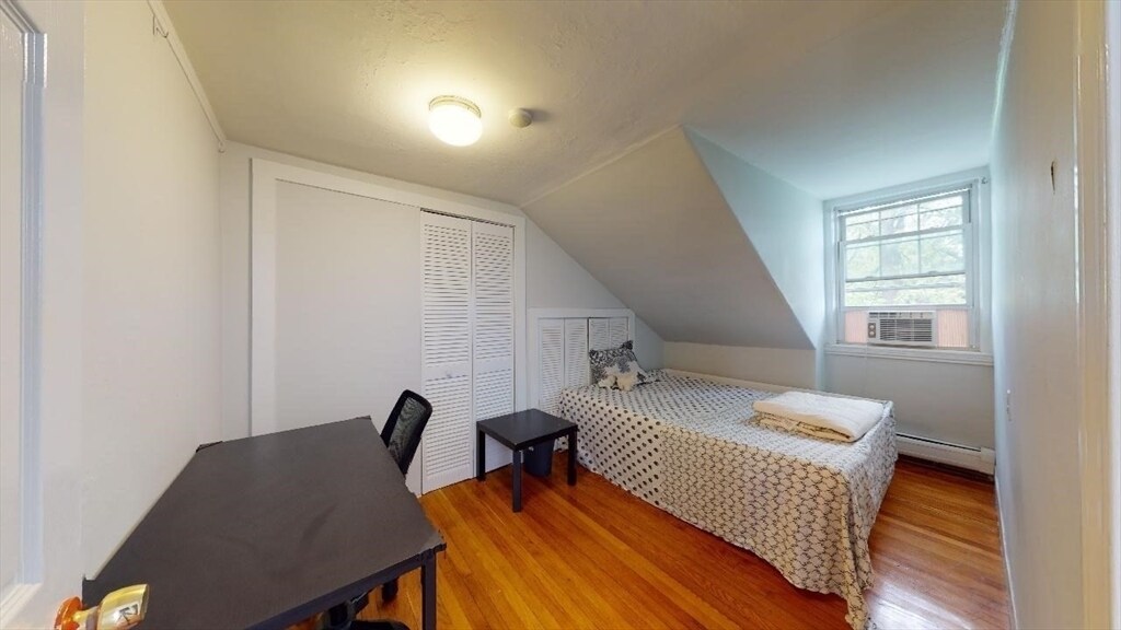 Building Photo - 408 Sumner St