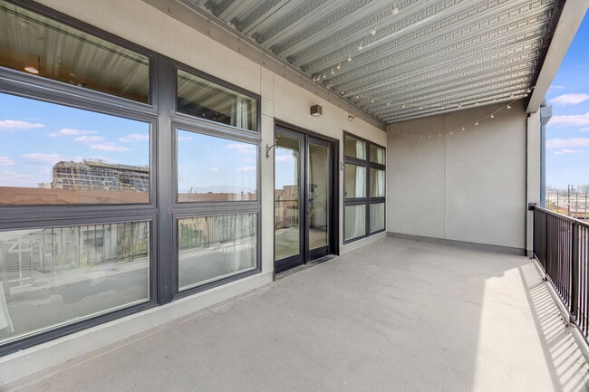 Building Photo - 3198 Blake St