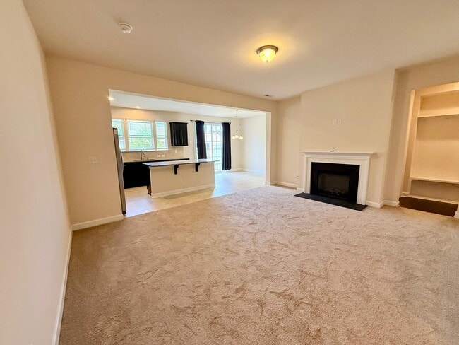Building Photo - 5633 Garrow Glen Rd