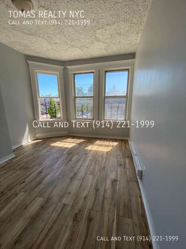 Building Photo - 31 Riverview Pl