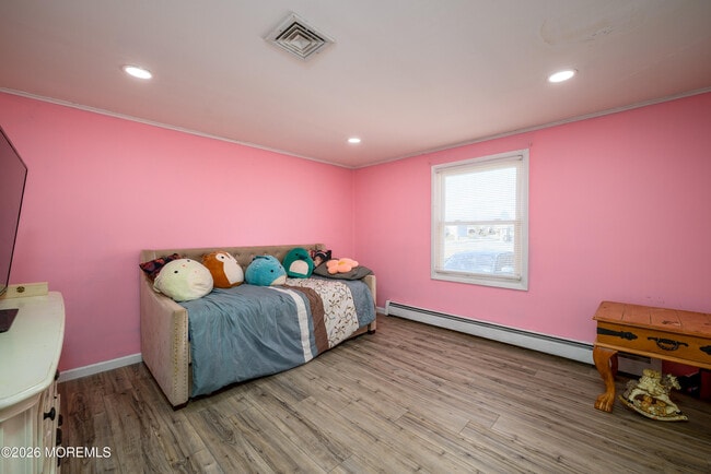 Building Photo - 570 Eltone Rd