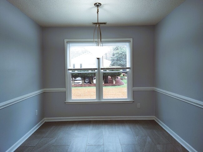 Building Photo - Pristine, Ranch Style Home Located in the Clubview Acres Community in Monroe