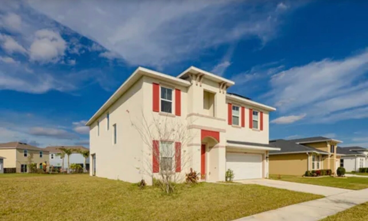 Front Of House - 10976 SW Tessili Way