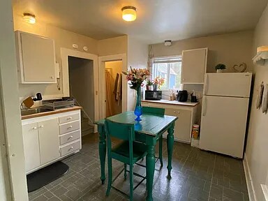 Building Photo - Live Close to Everything — Lakeway Home Near WWU, Downtown & I-5