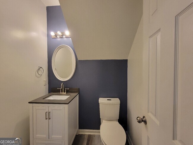 Building Photo - 175 Stillwood Dr