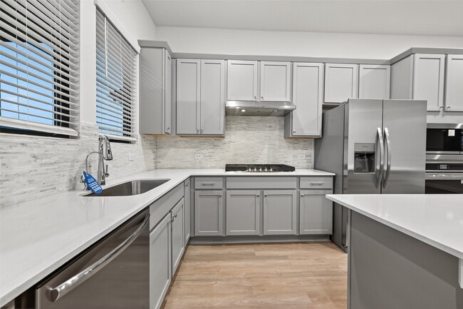 Building Photo - 1111 Mercantile St