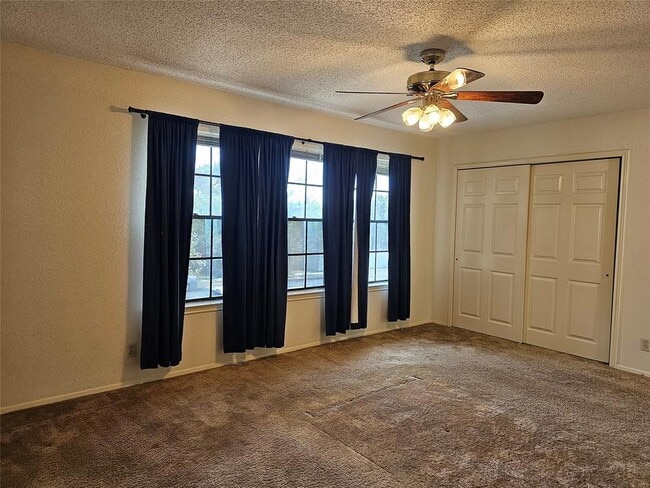 Building Photo - 13102 Briar Hollow Dr