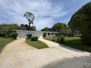 Building Photo - 1137 6th Ave N