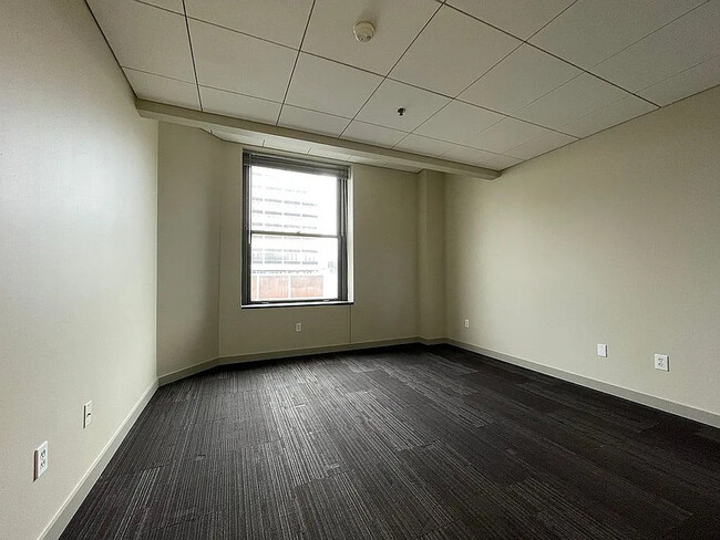 Building Photo - 108 W Jefferson St