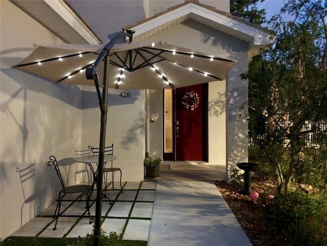Building Photo - 426 Birdsong Ln