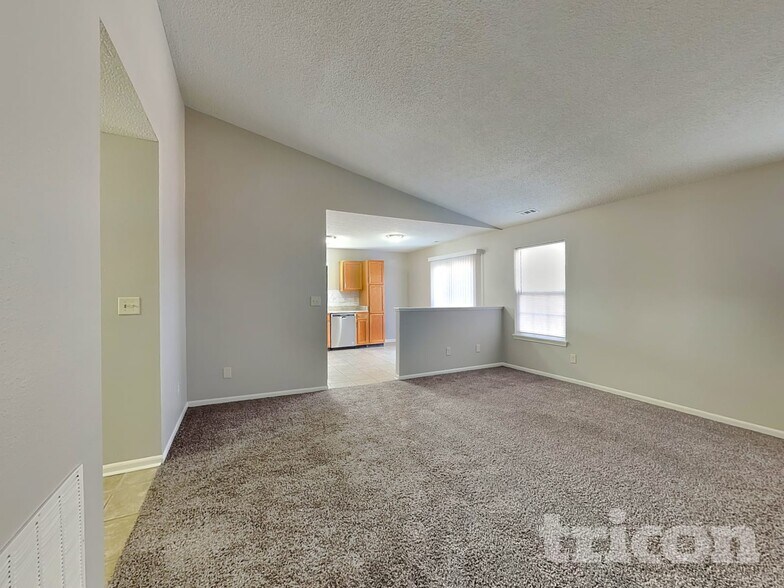 Building Photo - 4900 Hunters Run