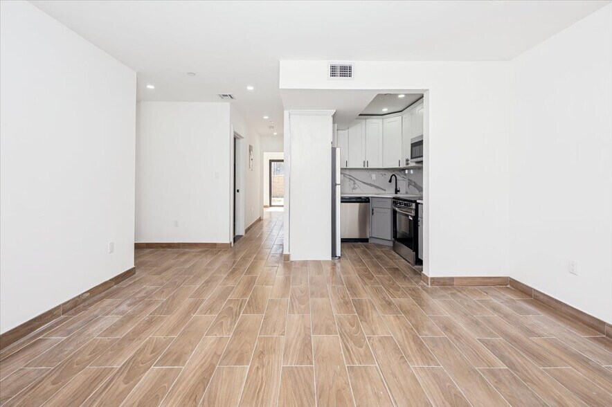 Building Photo - 218-36 133rd Rd